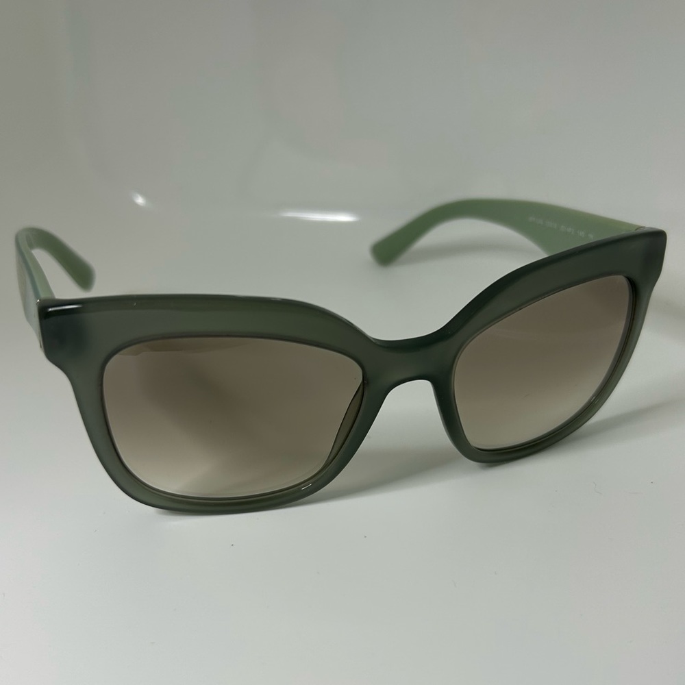 Prada Sunglasses Jade Frame w/tinted gradient lenses Gently Worn SPR 24Q No case